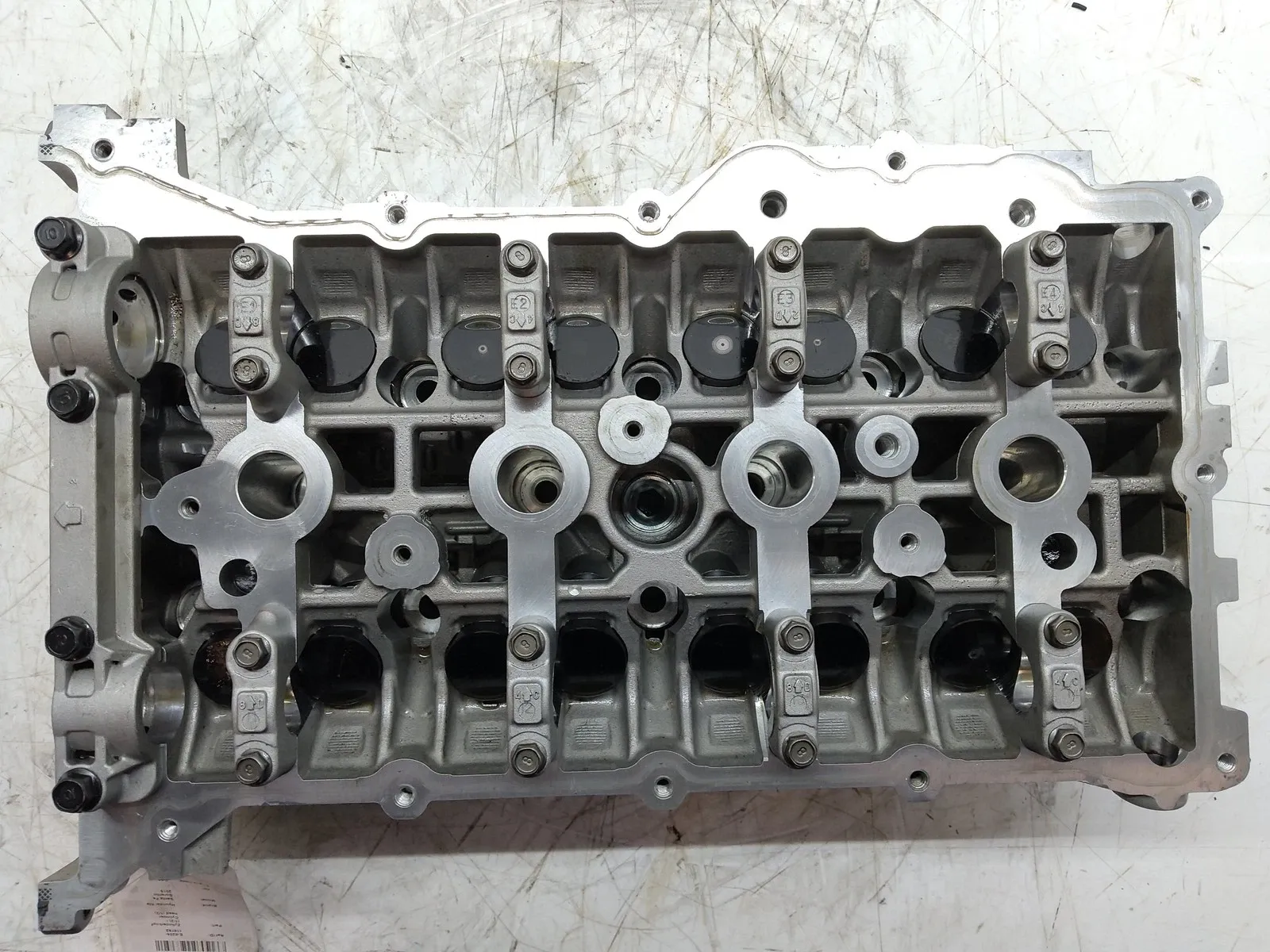 Hyundai Santa Fe Engine parts Cylinder head — HYUNDAI KIA SANTA FE SORENTO (2...