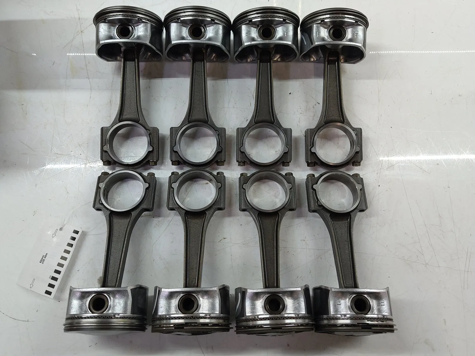 Dodge Durango Engine parts 8 × Piston with connecting rod — DODGE DURANGO ...