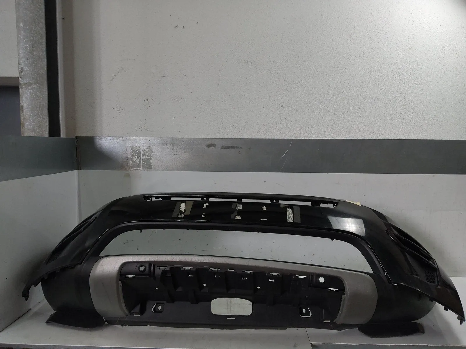 Land Rover Discovery Body Bumper — LAND ROVER DISCOVERY SPORT (L550) (201...