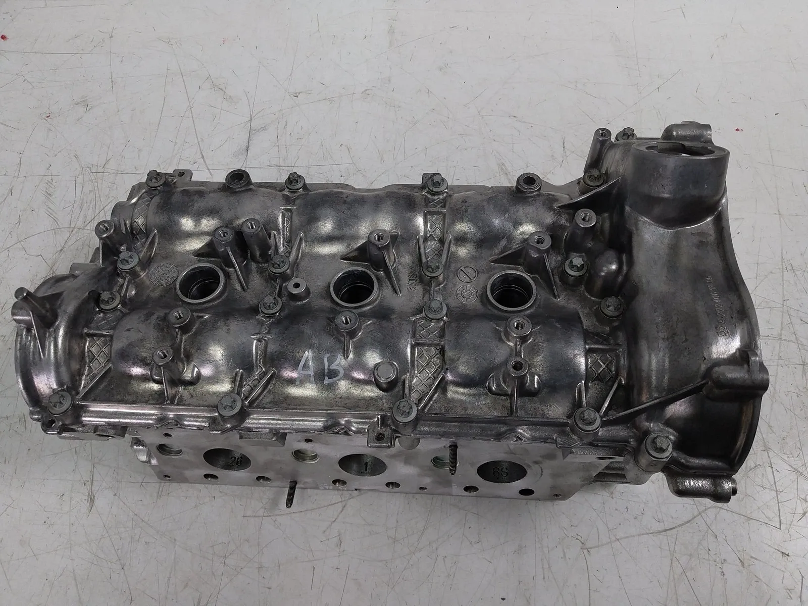 Mercedes-Benz ML (W164) Engine parts Cylinder head — MERCEDES-BENZ M-CLASS W164 (200...