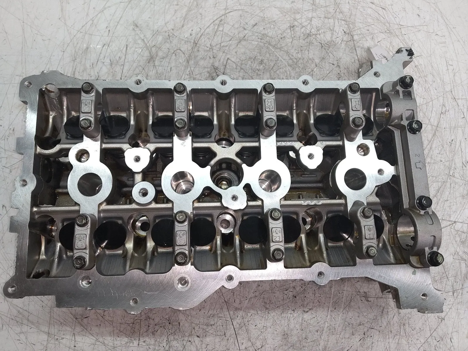Hyundai Santa Fe Engine parts Cylinder head — HYUNDAI SANTA FE (DM) (2012-201...