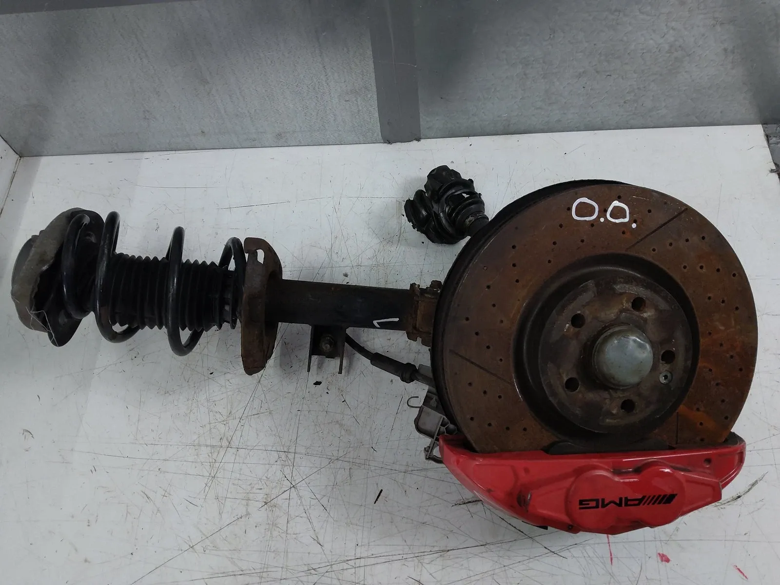 Mercedes-Benz GLA (X156) Wheel rims Front Left Wheel Hub — MERCEDES-BENZ GLA (X156)...