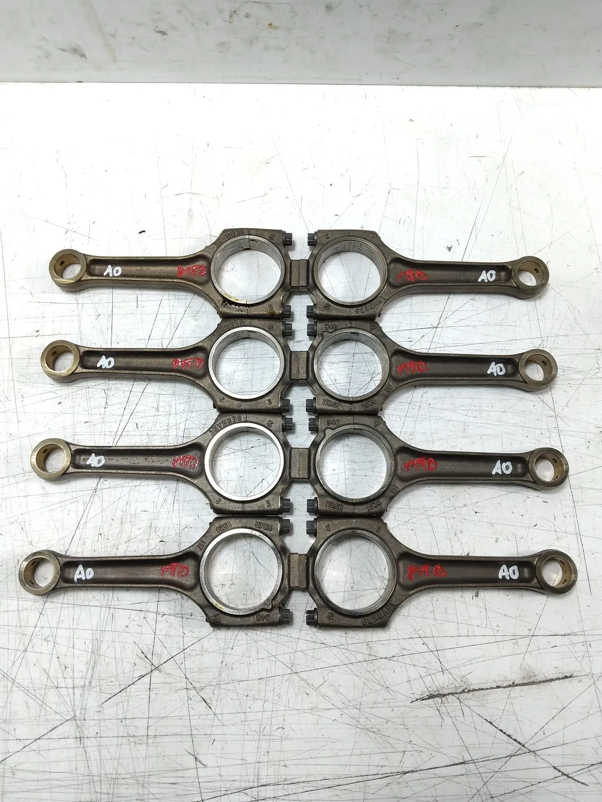Porsche Cayenne Engine parts 8 × Connecting rod — PORSCHE CAYENNE II (2010-2...