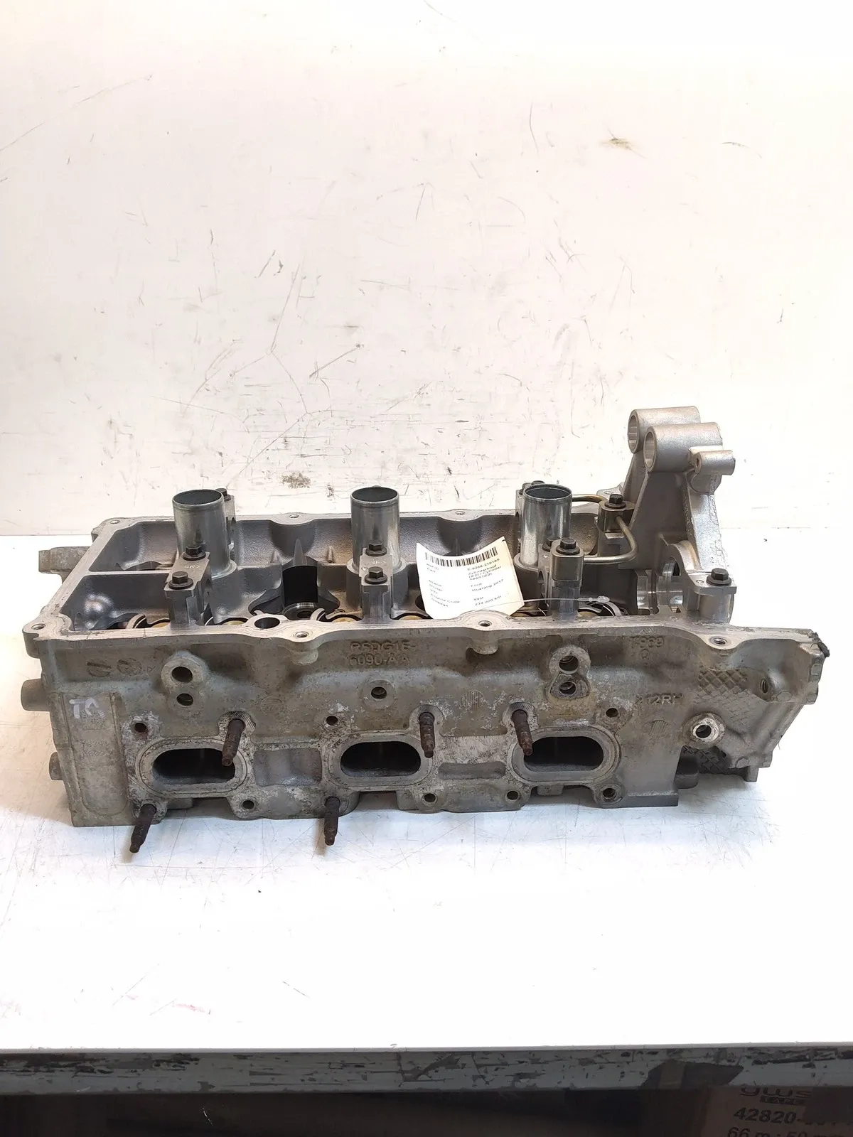 Ford Mustang Engine parts Cylinder head — FORD MUSTANG VI (2014-2023) — D...