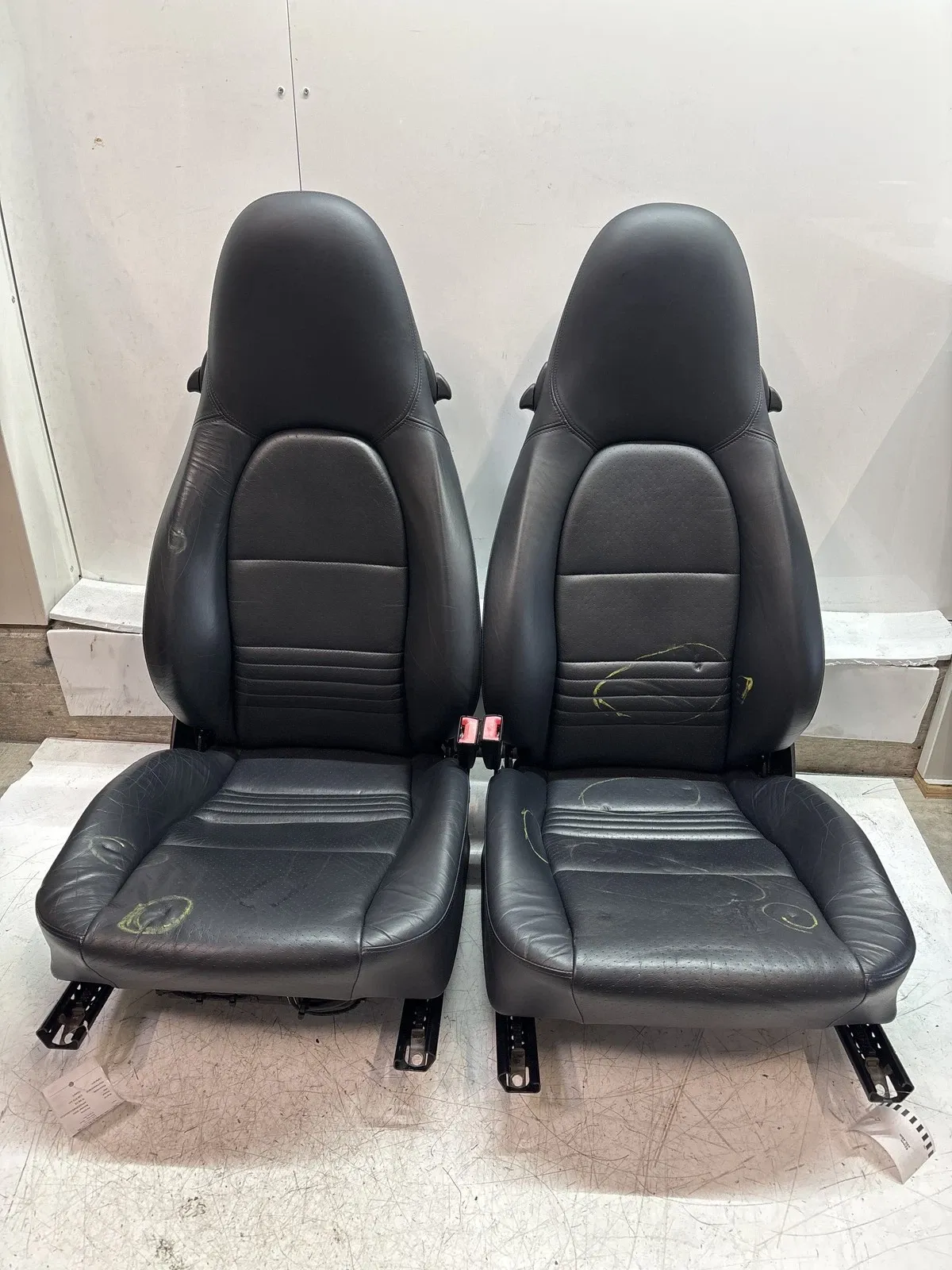 Porsche Boxster (986) интерьер Front right seat — PORSCHE BOXSTER (2002-2004)
...