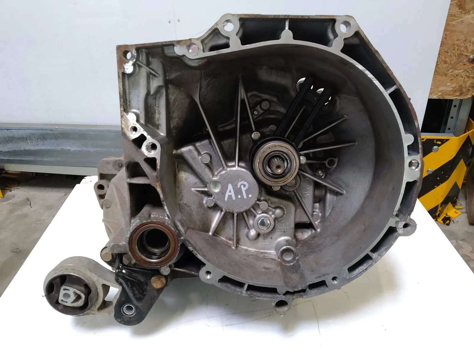 Ford Fiesta Gearbox Manual gearbox — FORD FIESTA VI (2008-2017) — 2...