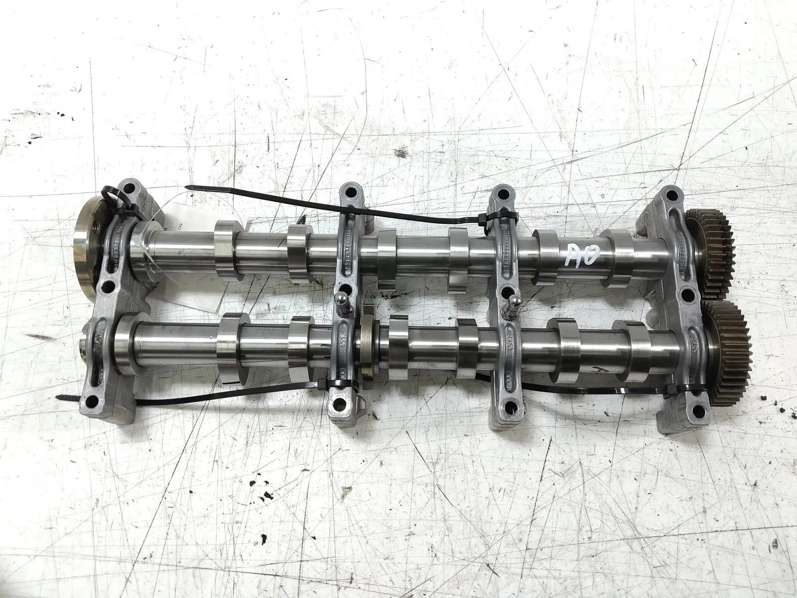 Porsche Cayenne Engine parts Camshaft housing — PORSCHE CAYENNE II (2010-201...