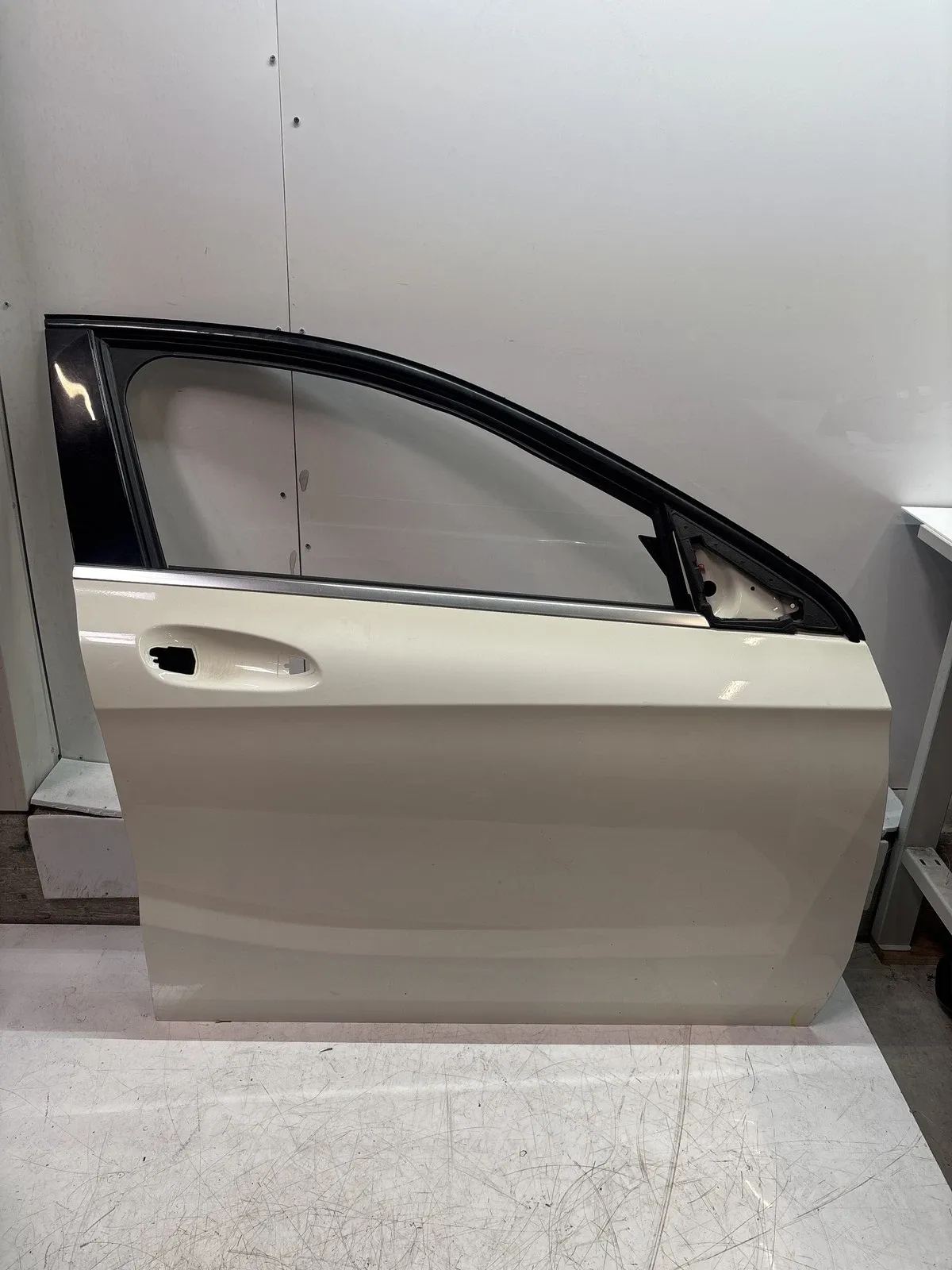 Mercedes-Benz A (W176) Doors Door — front right — MERCEDES-BENZ A-CLASS (W17...