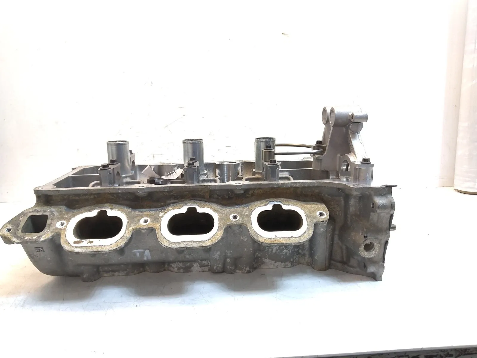 Ford Mustang Engine parts Cylinder head — FORD MUSTANG VI (2014-2023) — D...