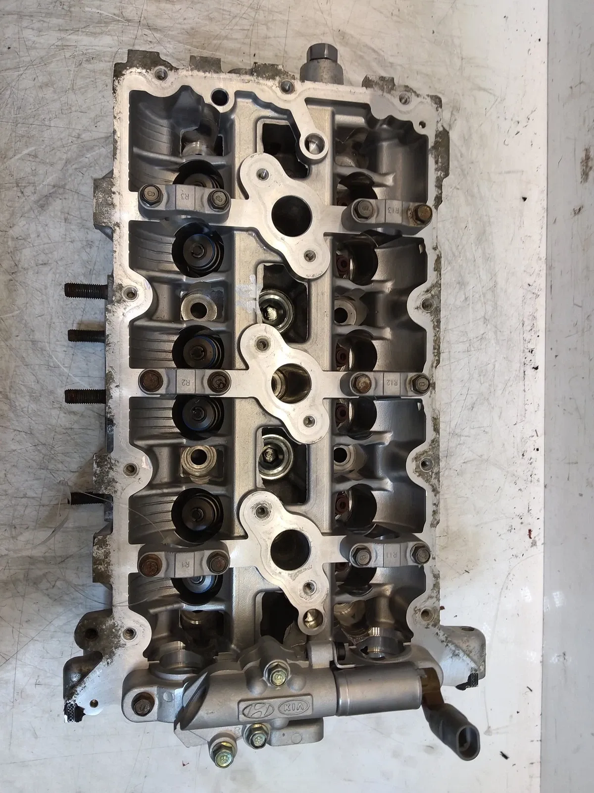 Kia Stinger Engine parts Cylinder head — KIA STINGER (CK) (2017-PRESENT)...