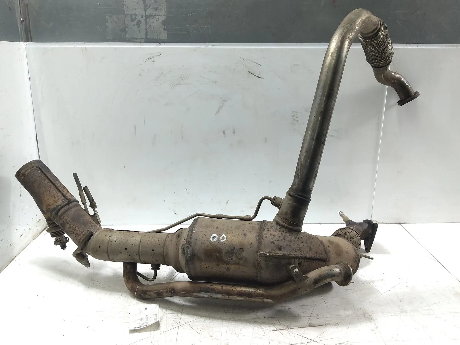 Land Rover Discovery Exhaust System Catalytic Converter — LAND ROVER DISCOVERY (201...