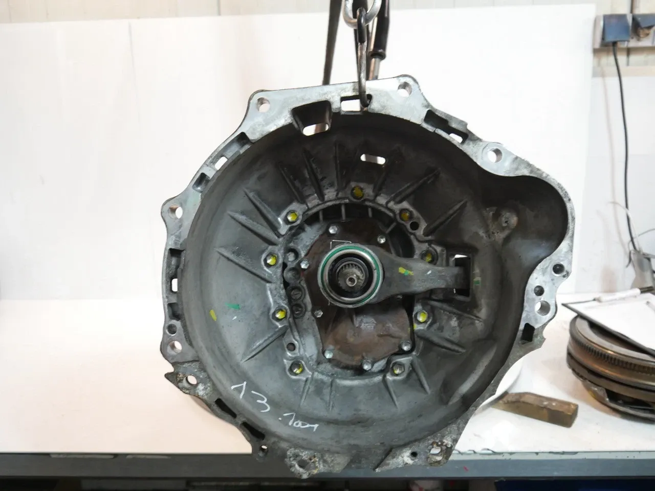 Toyota Hiace (H200) Gearbox Manual gearbox — TOYOTA HIACE / GRANVIA V (KDH2...
