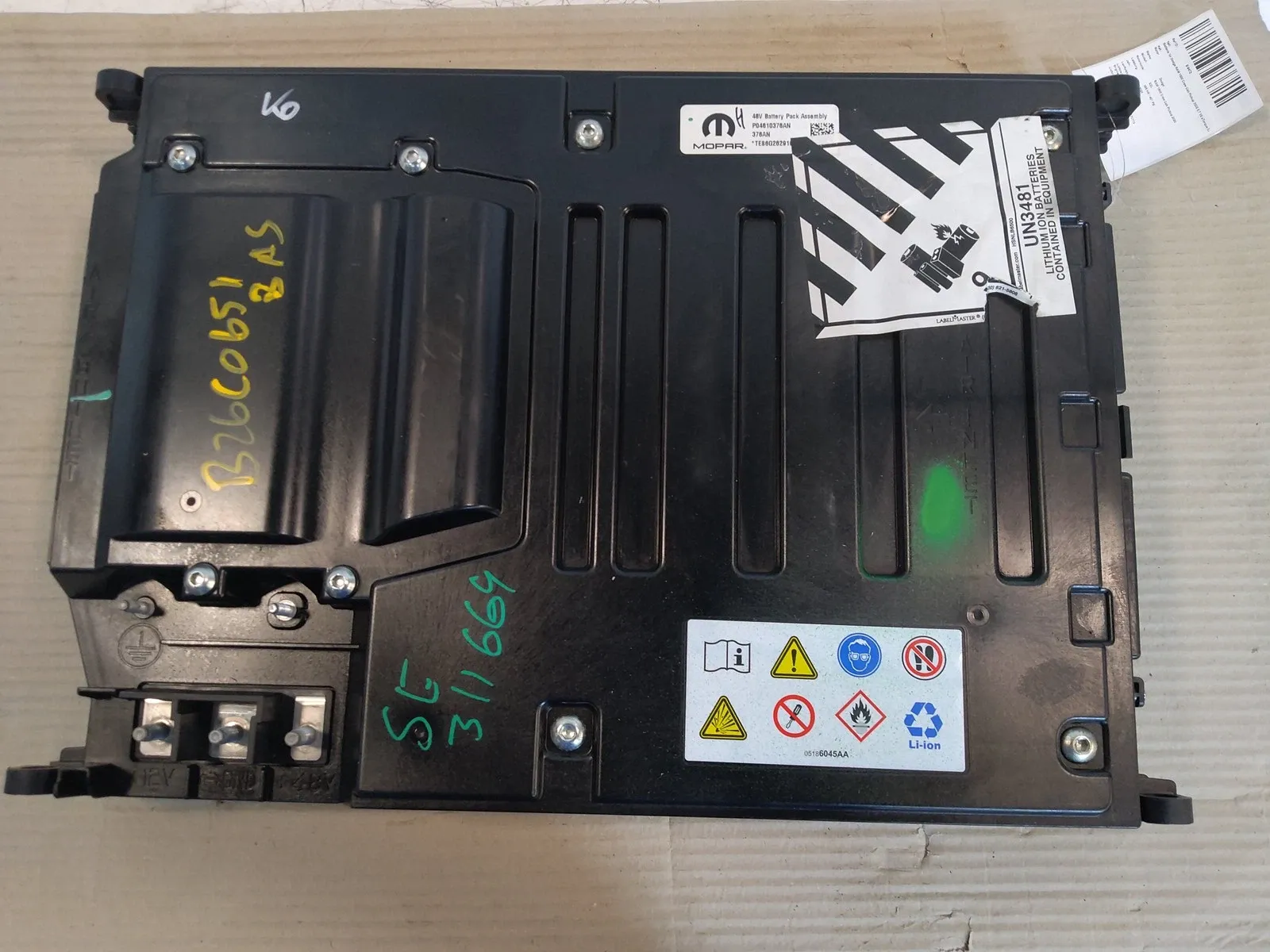 Dodge Ram Electrical parts Battery — DODGE RAM 1500 CREW CAB PICKUP — P046...