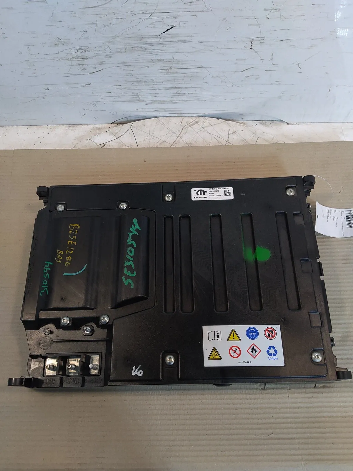 Dodge Ram Electrical parts Battery — DODGE RAM 1500 CREW CAB PICKUP — P046...