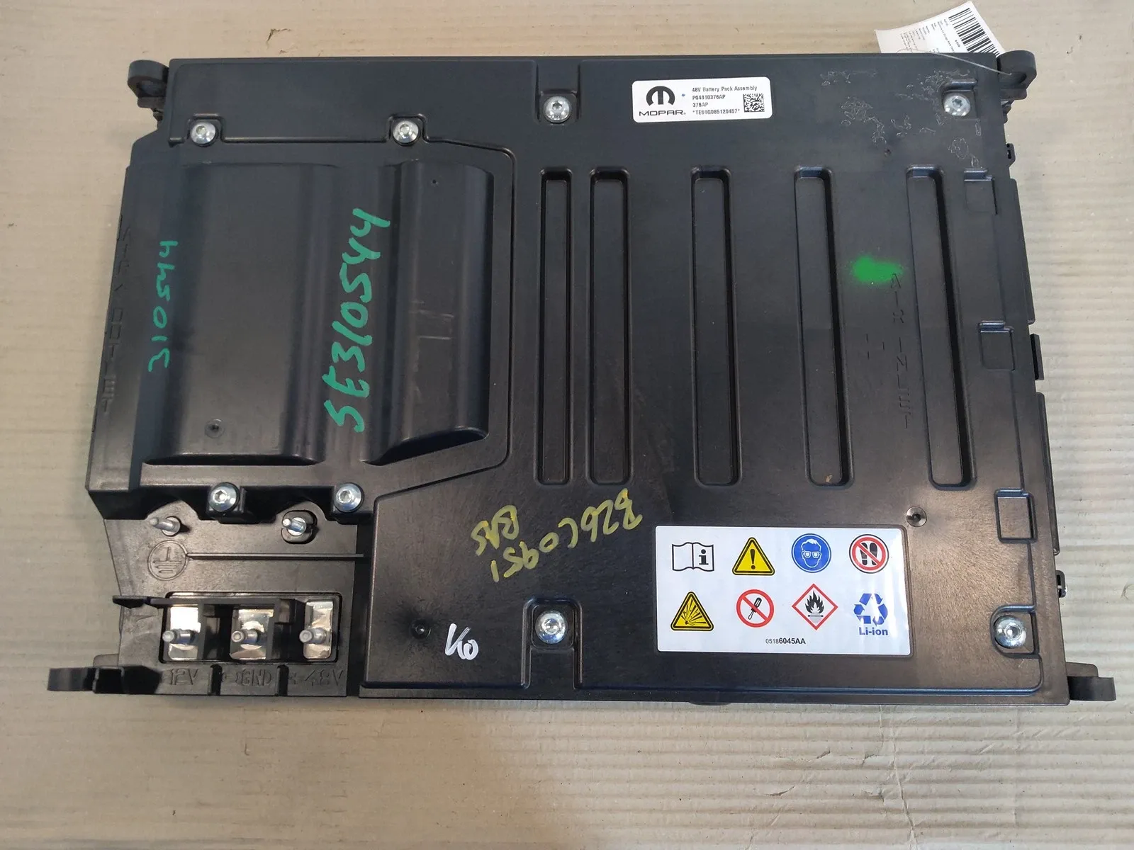 Dodge Ram Electrical parts Battery — DODGE RAM 1500 CREW CAB PICKUP — P046...
