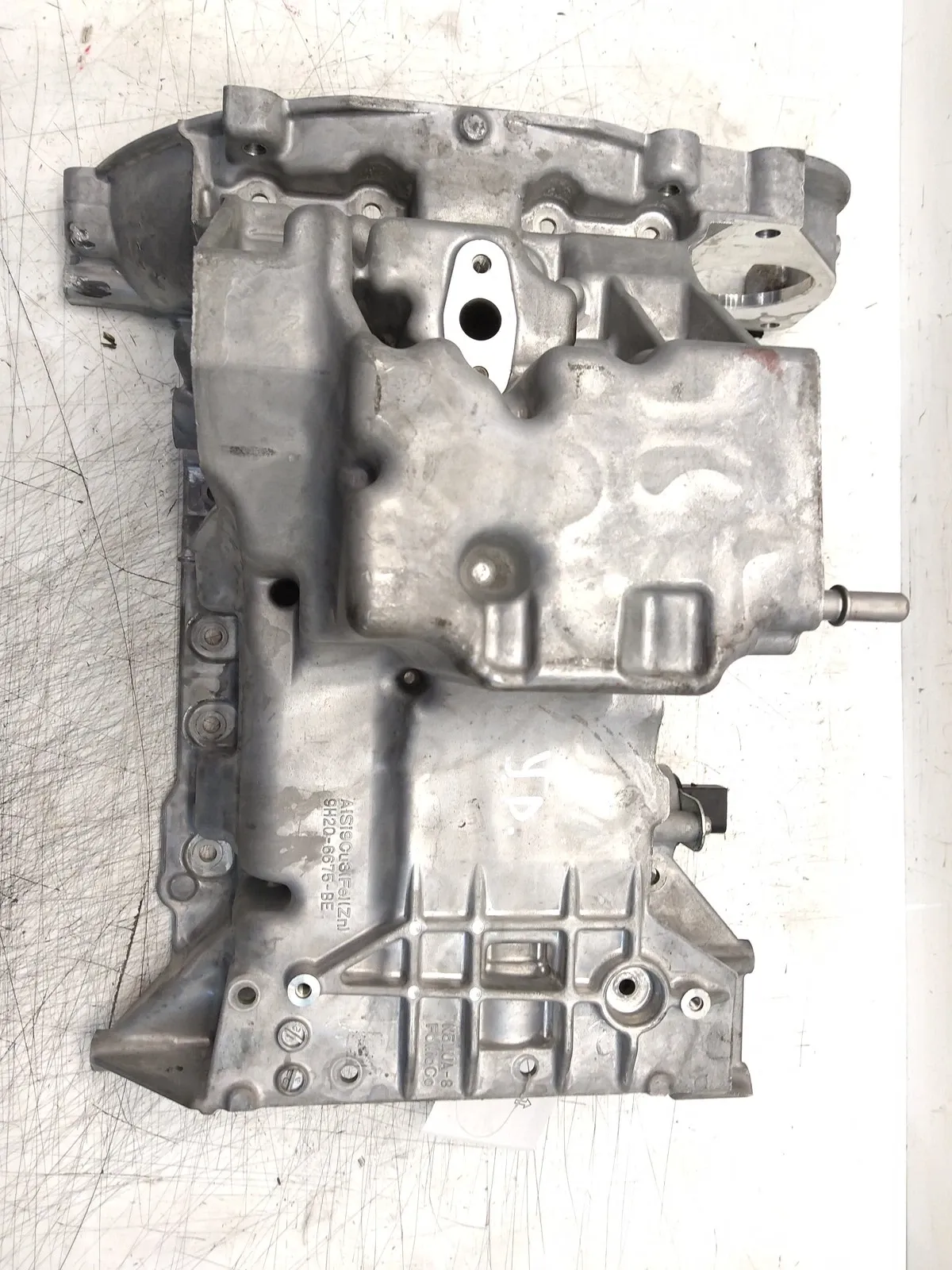 Land Rover Discovery Engine parts Lower oil sump section — LAND ROVER DISCOVERY I...