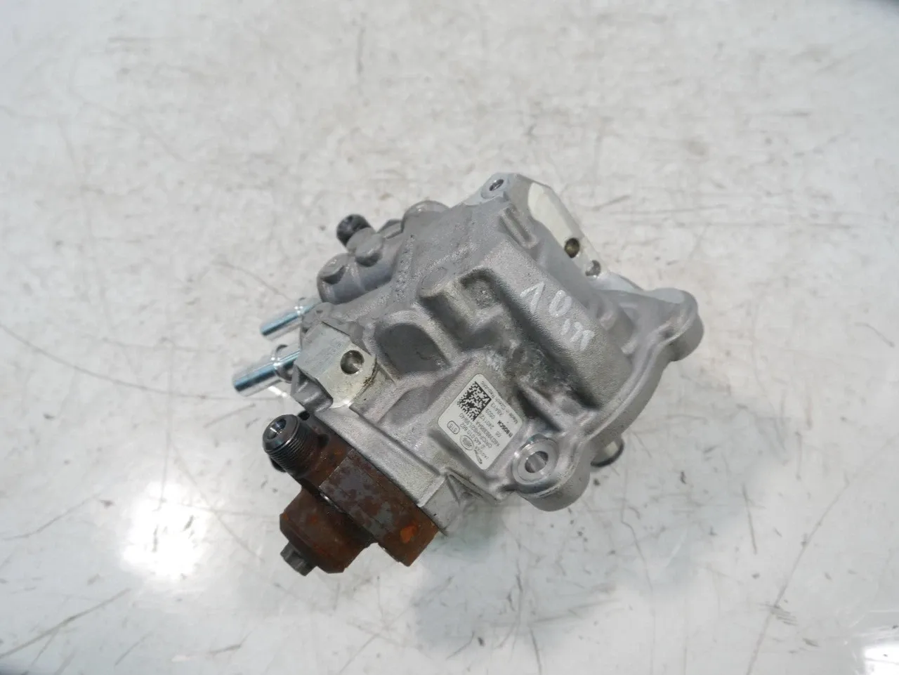 Land Rover Defender Fuel system High-pressure fuel pump — LAND ROVER DEFENDER S...
