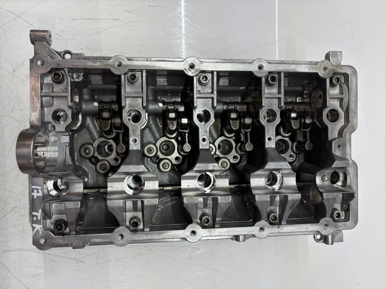 Mitsubishi Outlander Engine parts Cylinder head — MITSUBISHI OUTLANDER II (CW, ZG...