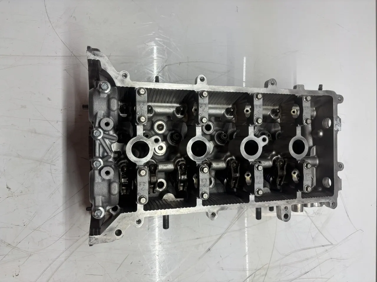 Suzuki Baleno Engine parts Cylinder head — SUZUKI BALENO IGNIS III SWIFT V...