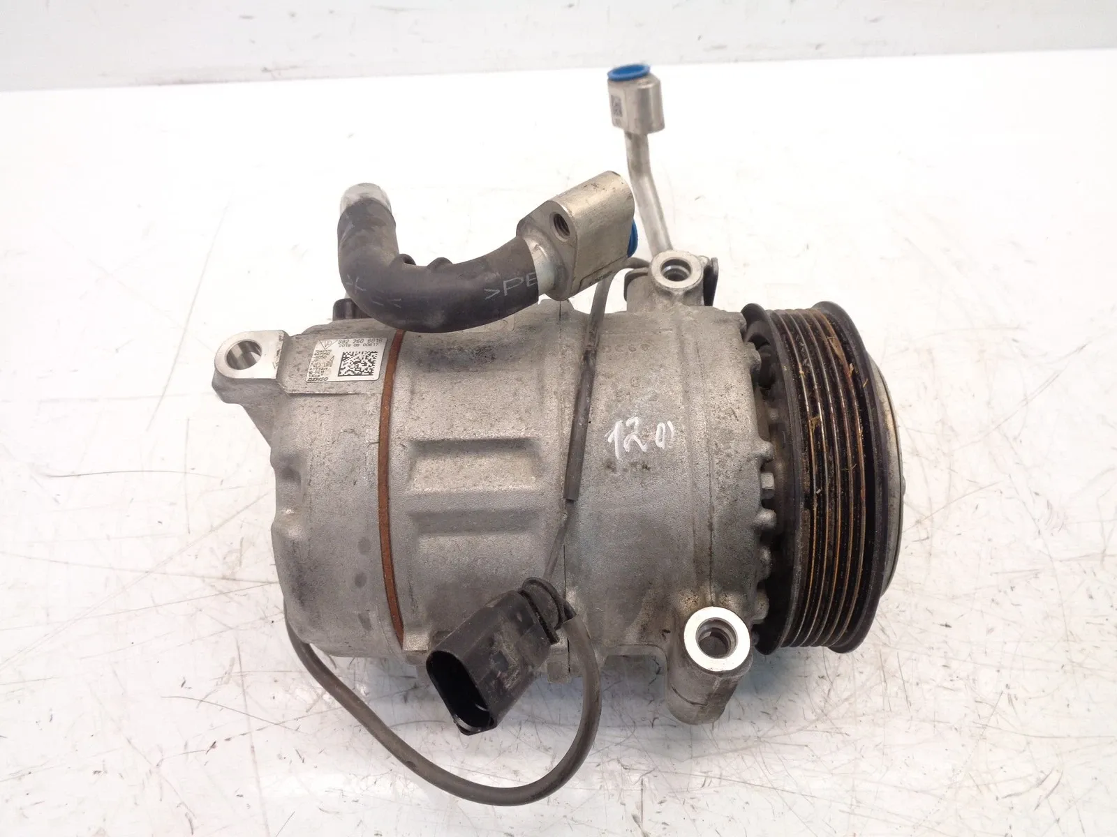 Porsche 911 (991) Air conditioning system Air conditioning compressor — PORSCHE 911 CARRE...