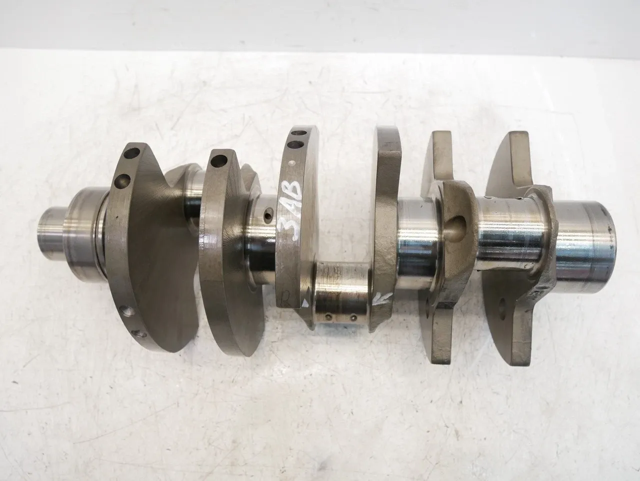 Alfa-Romeo Giulia (952) Engine parts Crankshaft — ALFA ROMEO ROMERO GIULIA 952 (2015...