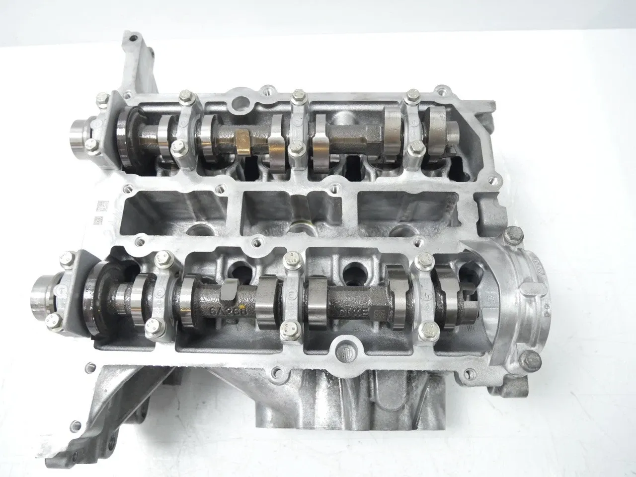 Ford Fiesta Engine parts Cylinder head — FORD FIESTA (2017-PRESENT) — E3...
