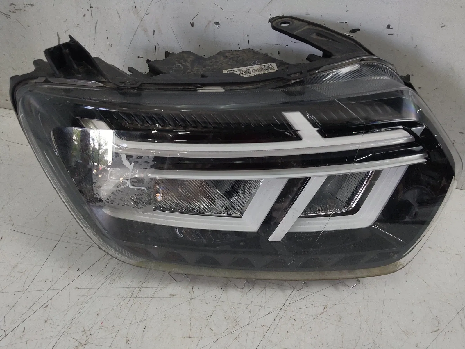 Dacia Duster ajovalot Right headlight — DACIA DUSTER (2017-2024) — 26...