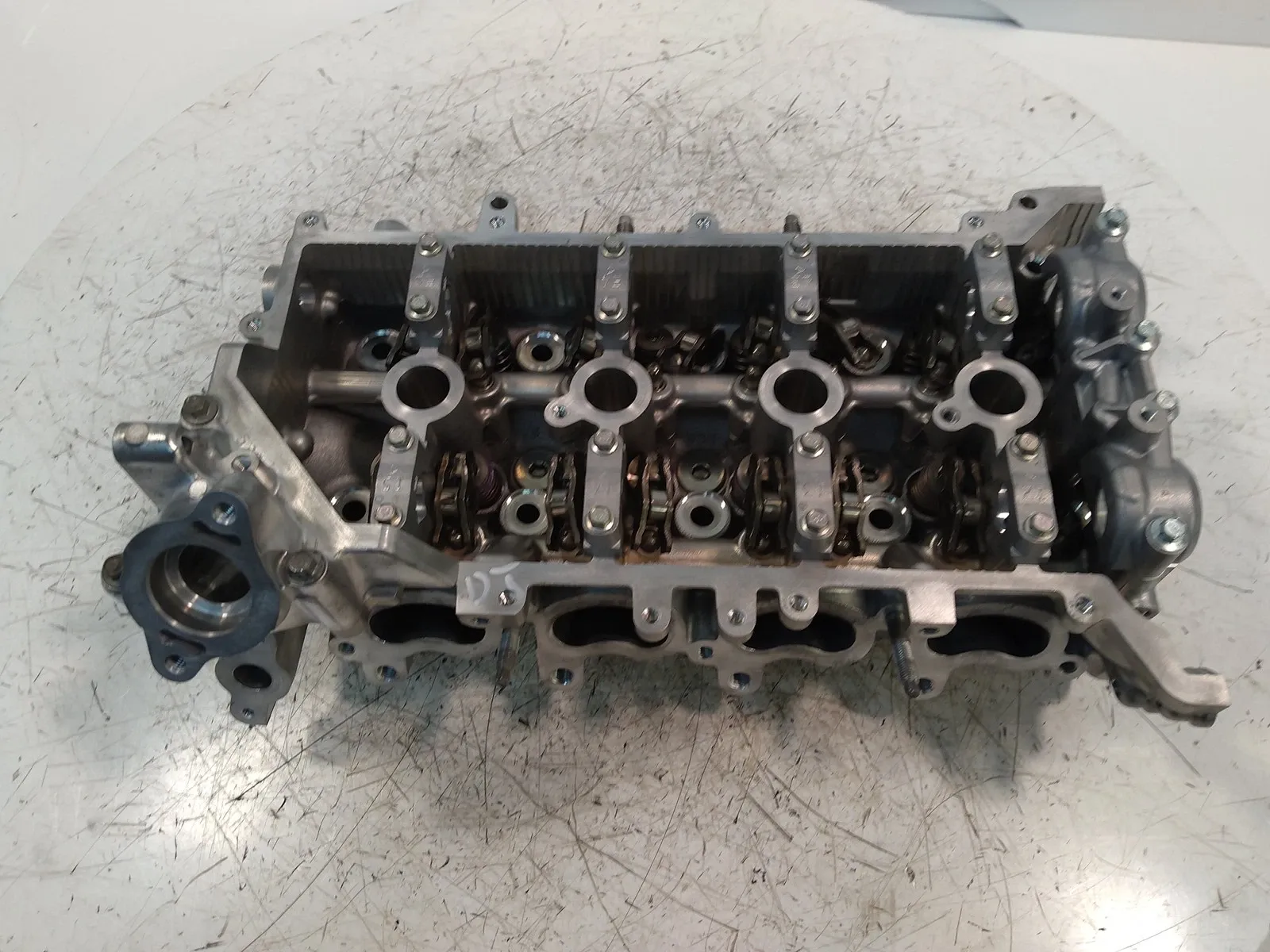 Suzuki Vitara Engine parts Cylinder head — SUZUKI VITARA (2015-PRESENT) — ...