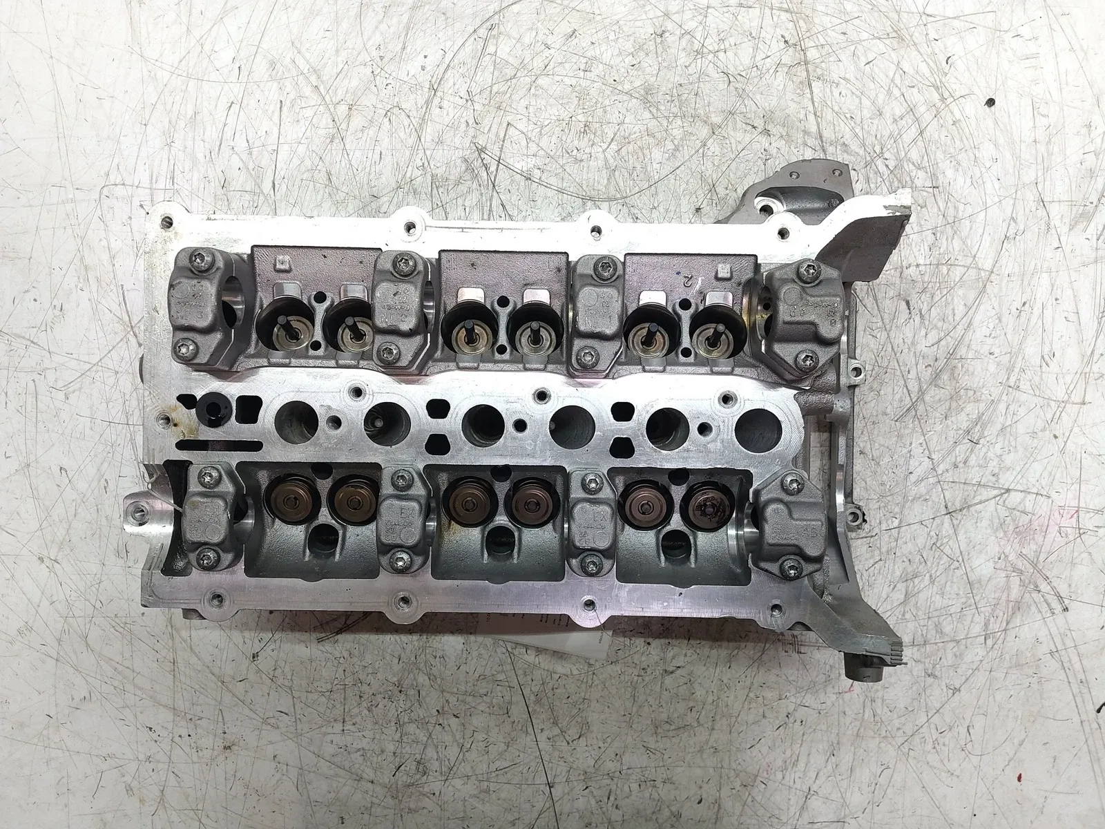 Land Rover Range Rover Sport (L494) Engine parts Cylinder head — LAND ROVER SPORT L494 (2013-201...