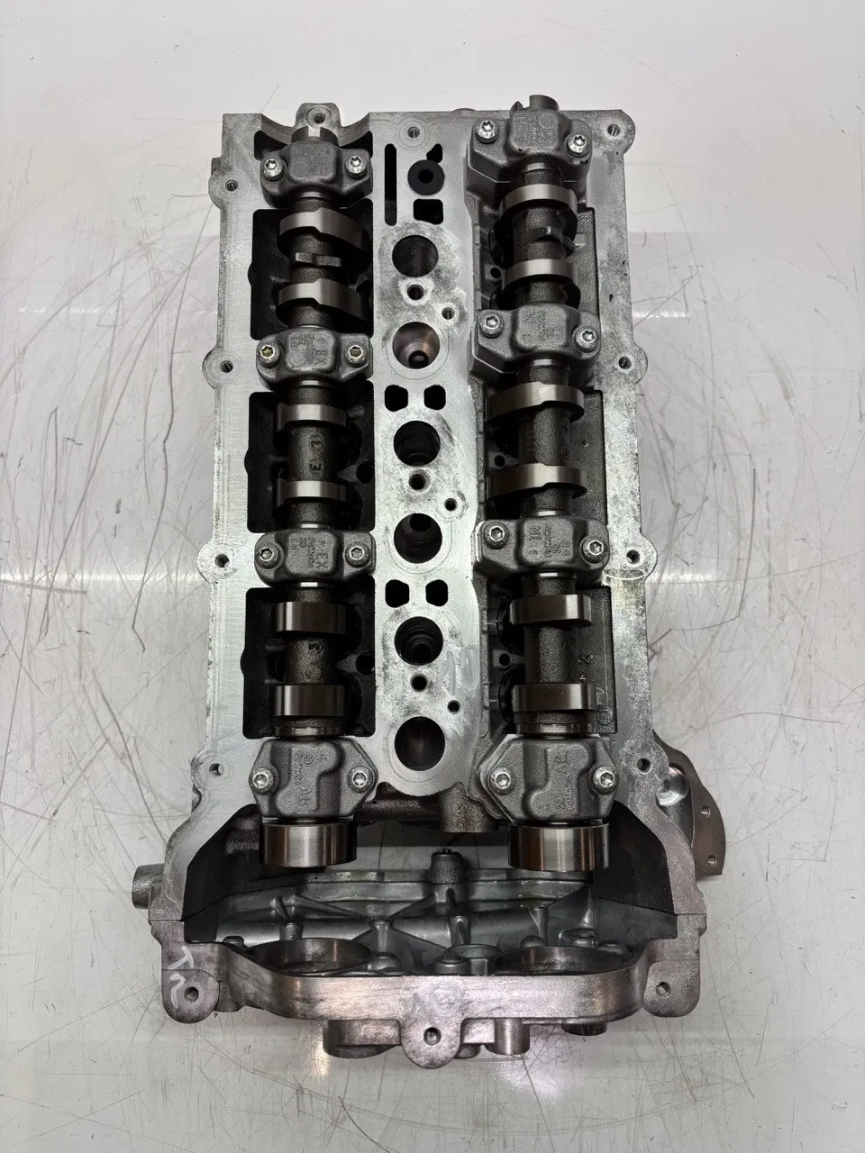 Jaguar F-Type Engine parts Cylinder head — JAGUAR F-TYPE CABRIO (X152) (20...