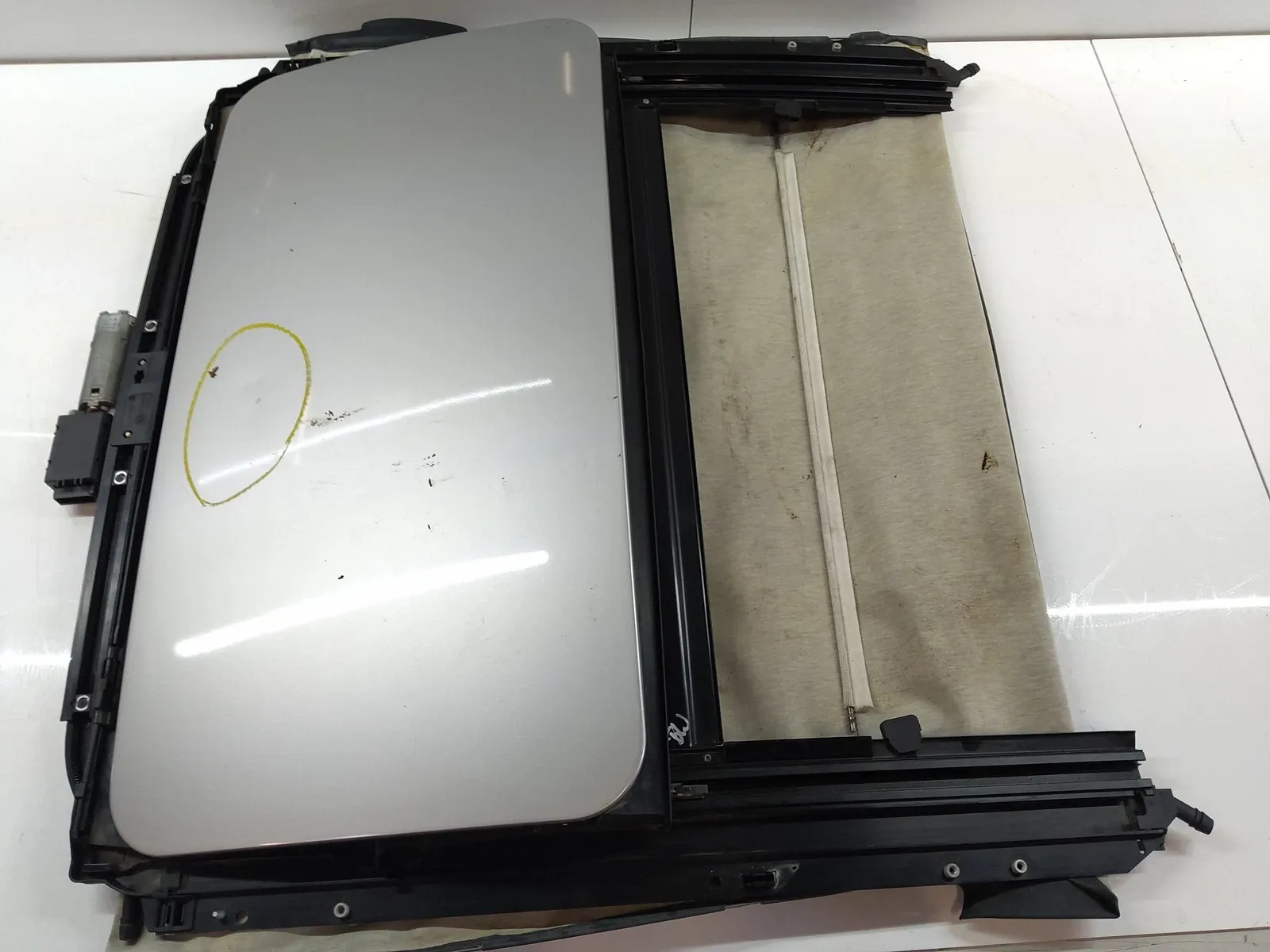 Porsche 911 (996) Convertible roof Sunroof — PORSCHE 911 (996) (1997-2005)

Genera...