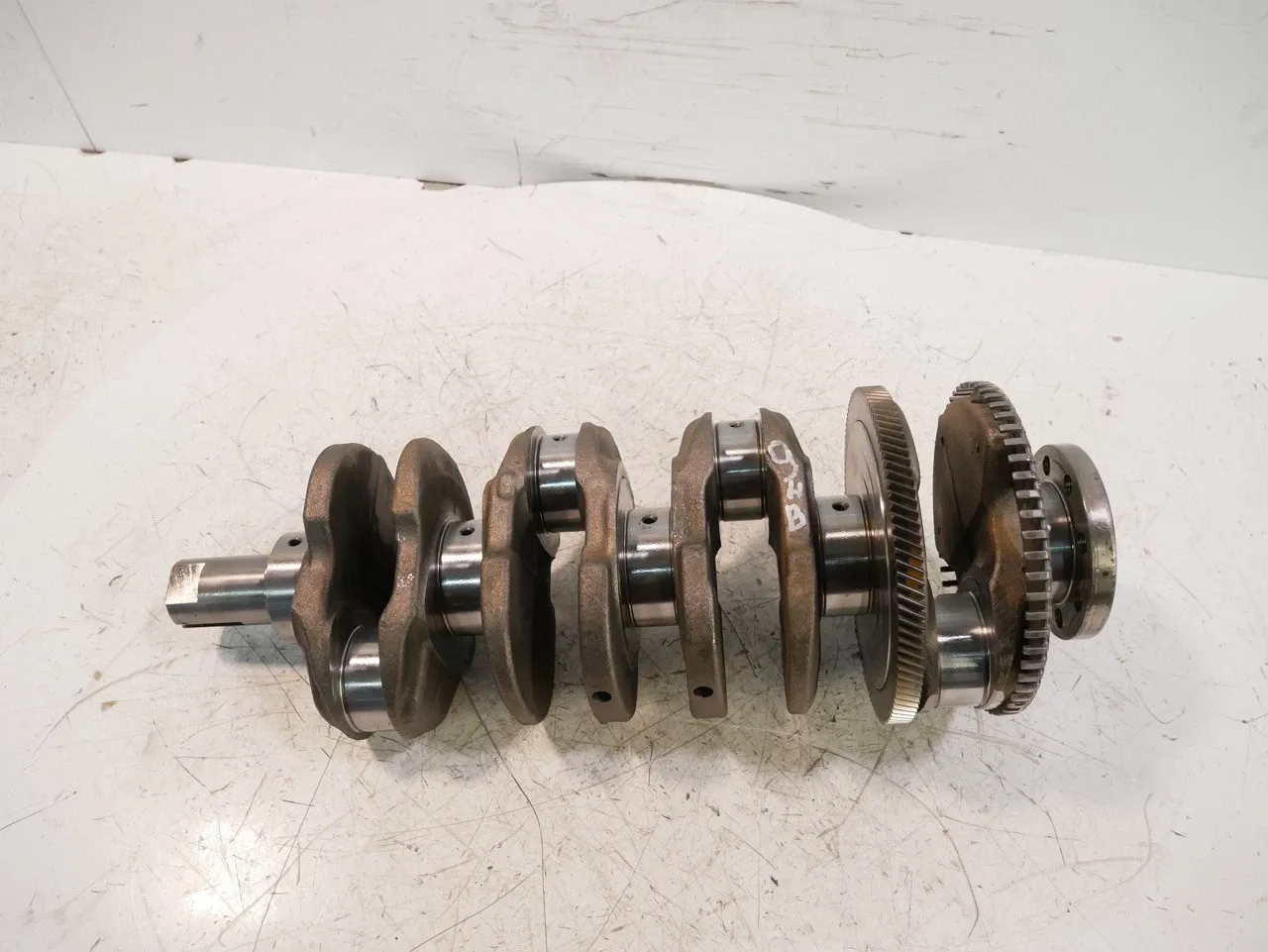 Nissan Navara (D23) Engine parts Crankshaft — NISSAN NAVARA NP300 PICK-UP (2015-...