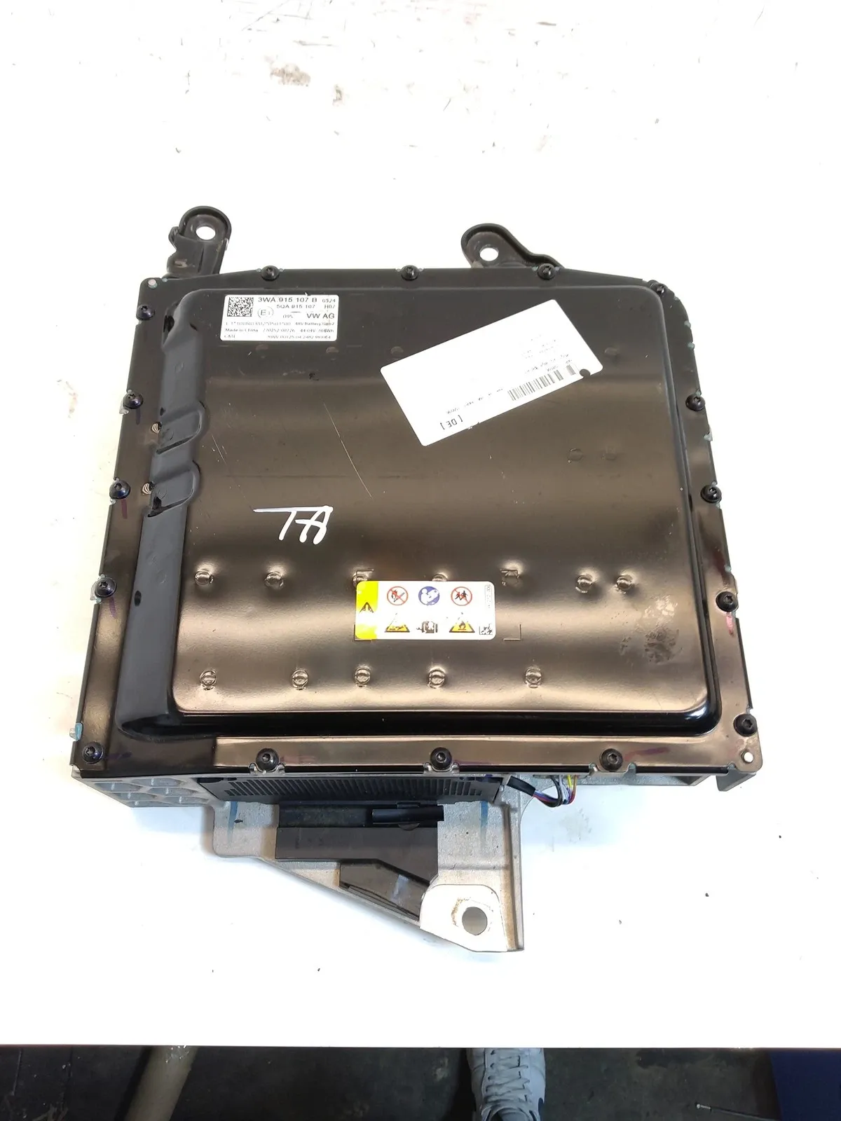 Volkswagen Golf 8 Electrical parts High-voltage battery — VW GOLF (2019-PRESENT) —...