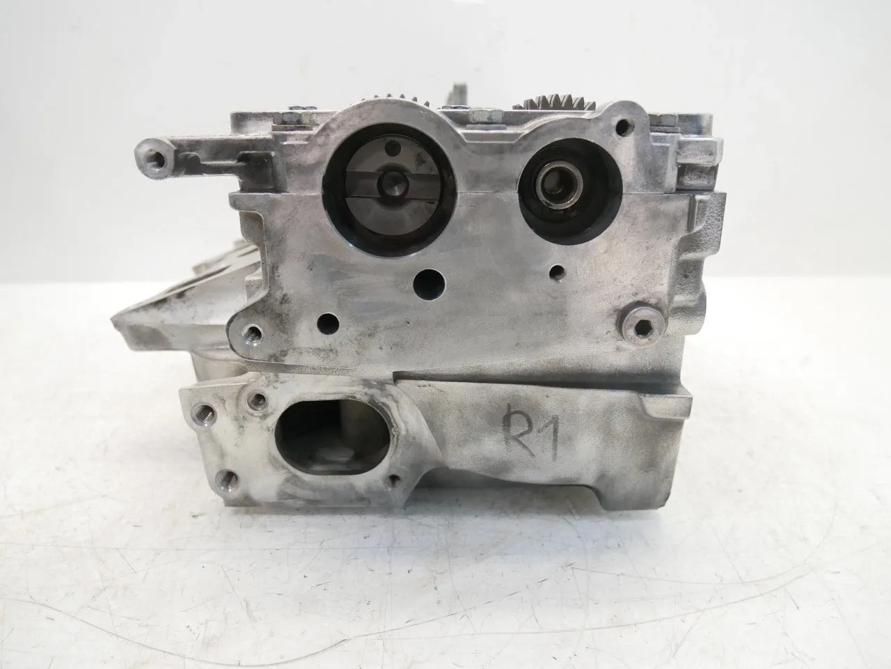 Seat Ibiza Engine parts Cylinder head — SEAT IBIZA IV (6J, 6P) (2008-20...