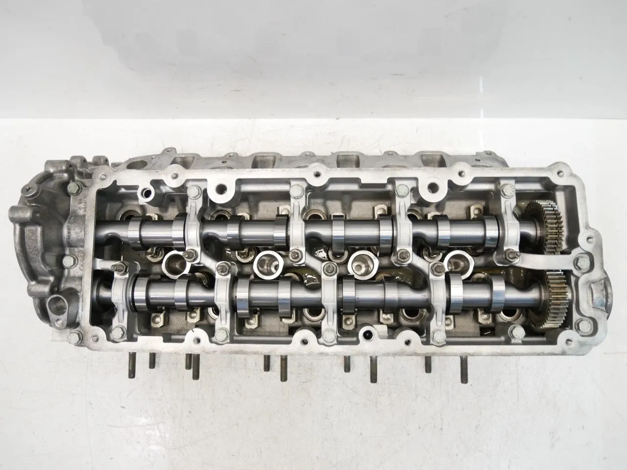 Audi A8 (D3) Engine parts Cylinder head — AUDI A8 D3 S8 (2005-2010) — 057...