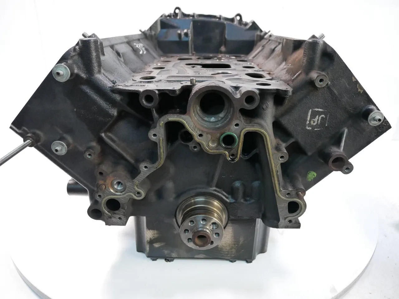 Audi A8 (D3) Other parts Short engine — AUDI A8 D3 (2003-2005) — 0571030...