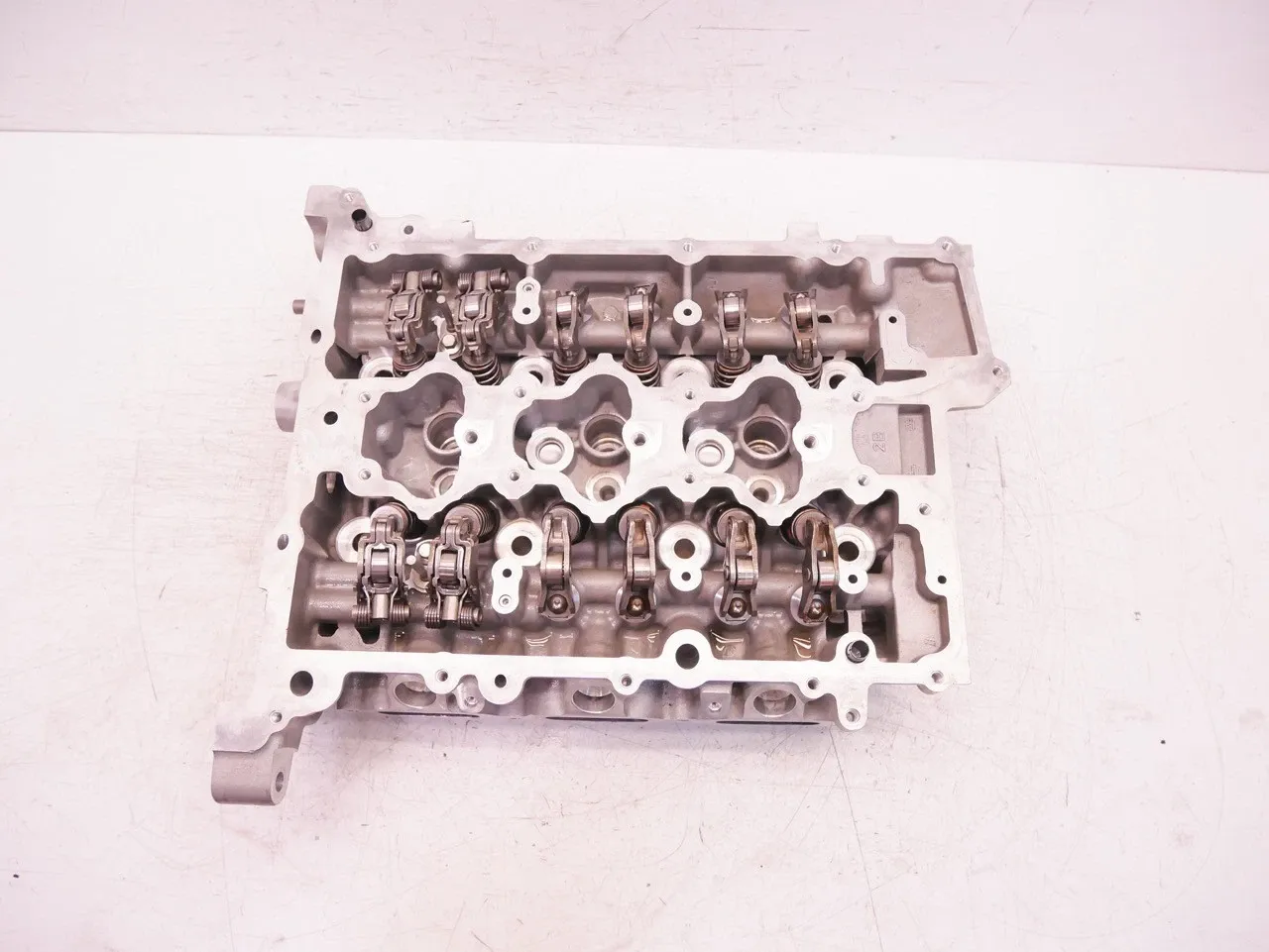 Ford Fiesta Engine parts Cylinder head — FORD FIESTA VII (2017-2023) — H...