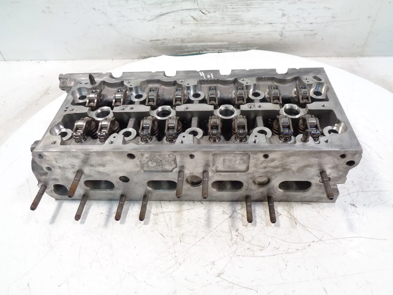 Volkswagen Golf 8 Engine parts Cylinder head — VW GOLF MK8 VIII (2019-PRESENT)...
