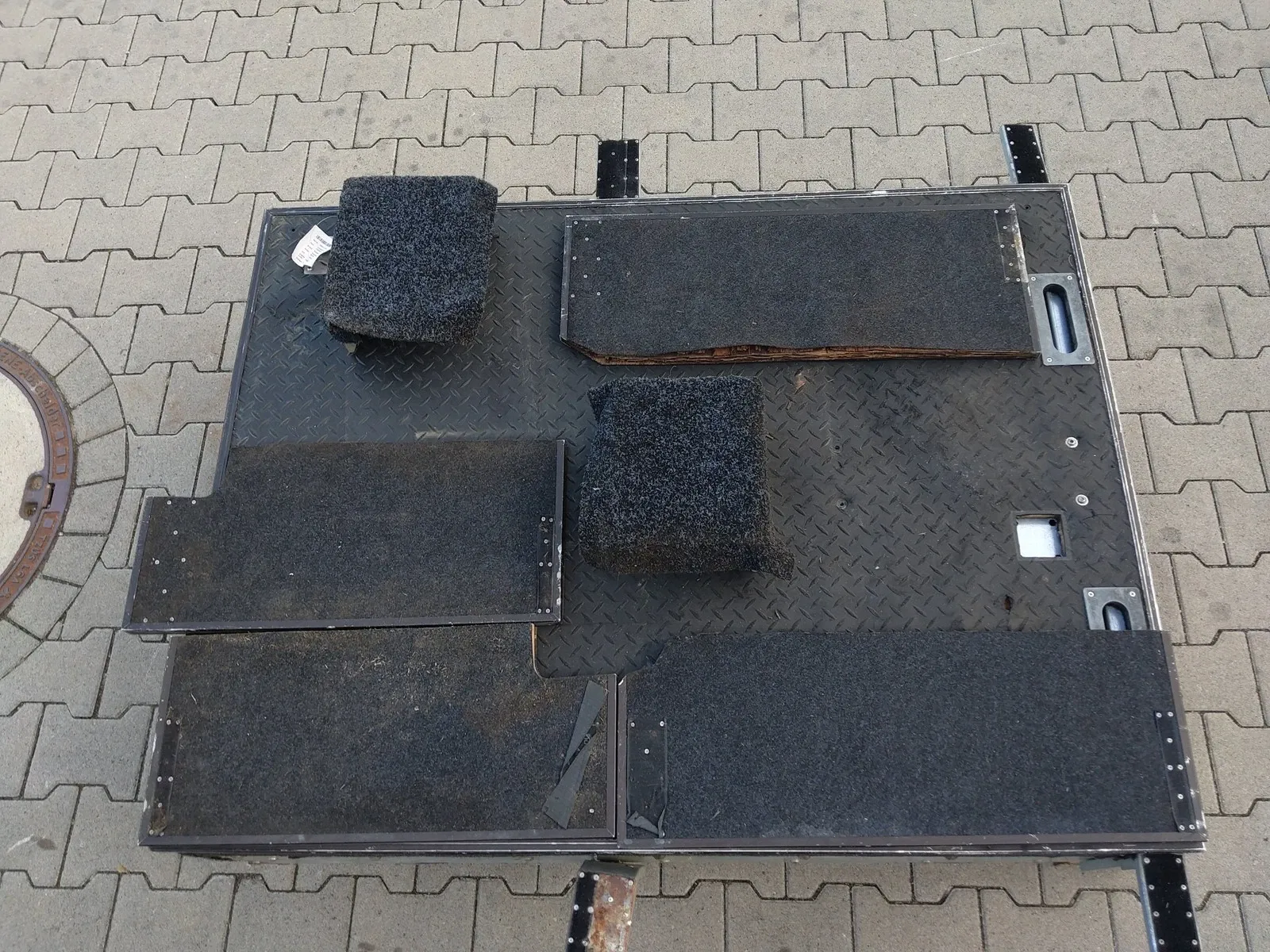 Nissan Navara (D23) Other parts Box body — NISSAN NAVARA NP300 D23

Generation:...