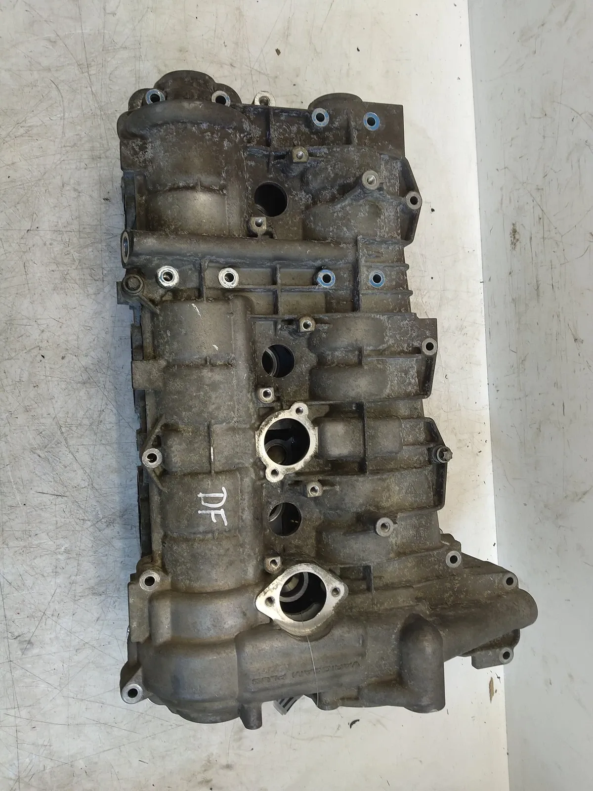 Porsche 911 (997) Engine parts Cylinder head — PORSCHE 911 (2004-2008) — 99710...