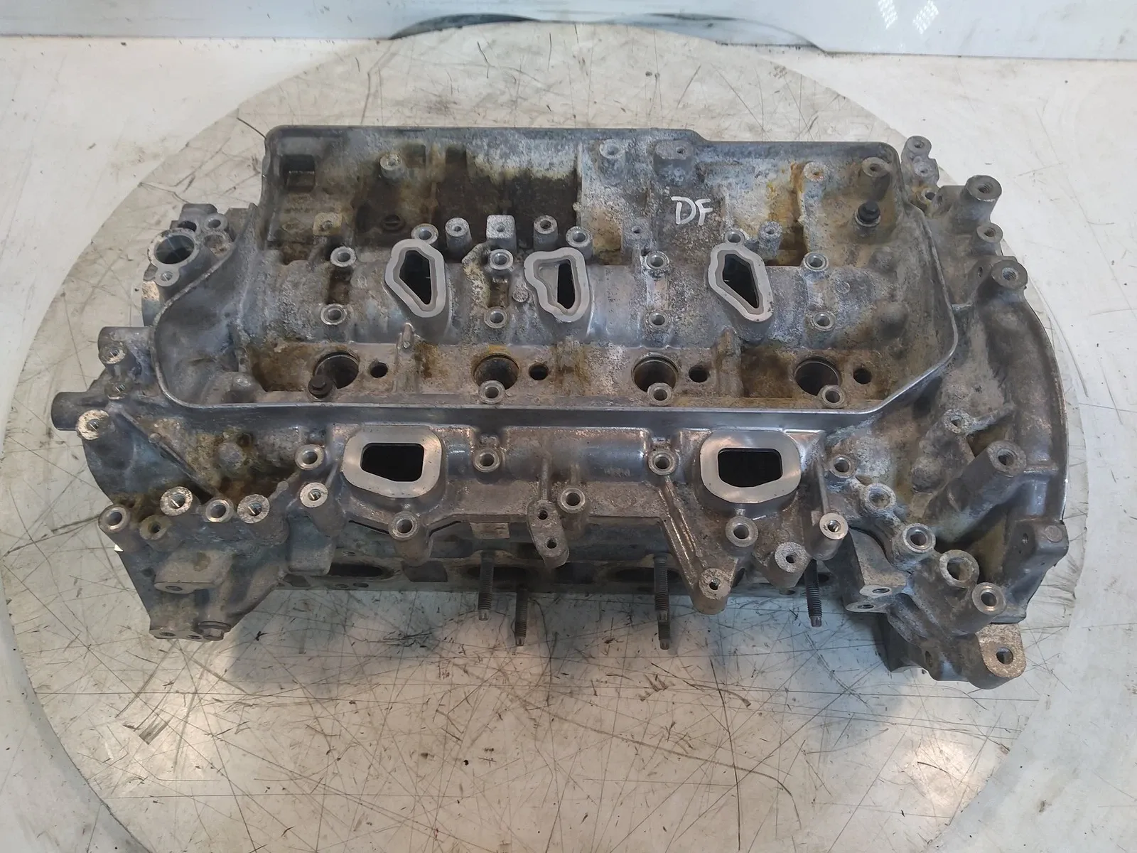 Nissan Navara (D23) Engine parts Cylinder head — NISSAN NAVARA — 110422750P

Par...