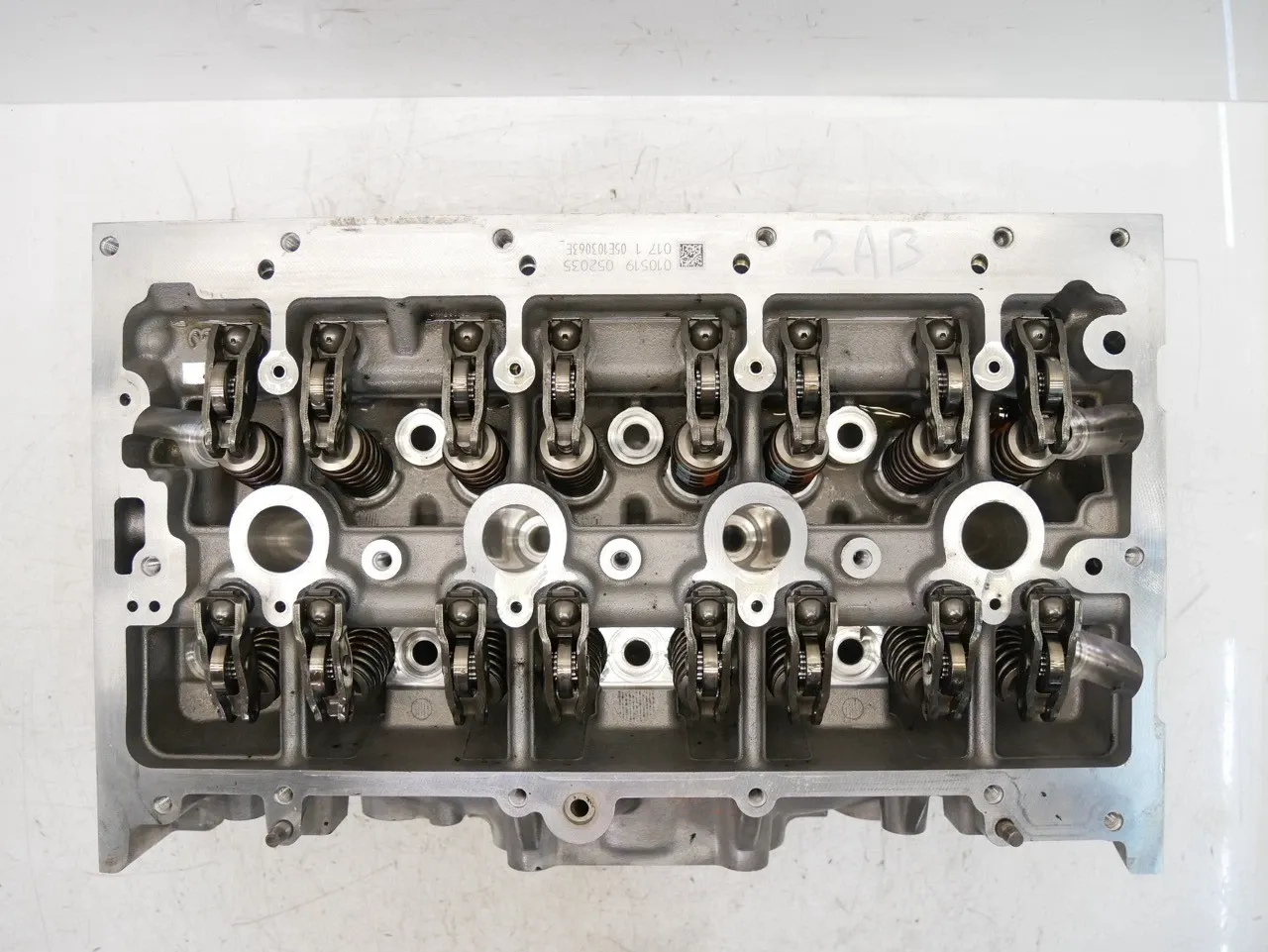Volkswagen Golf 7 Engine parts Cylinder head — VW SEAT GOLF MK7 LEON (2017-202...