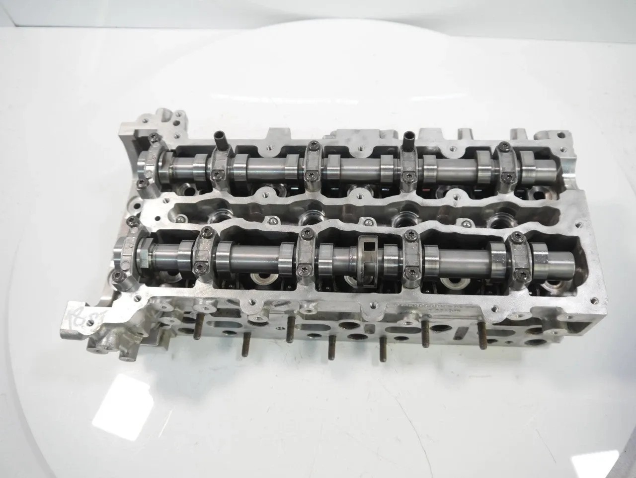 Infiniti Q50 Engine parts Cylinder head — INFINITI Q50 (V37) (2013-PRESEN...