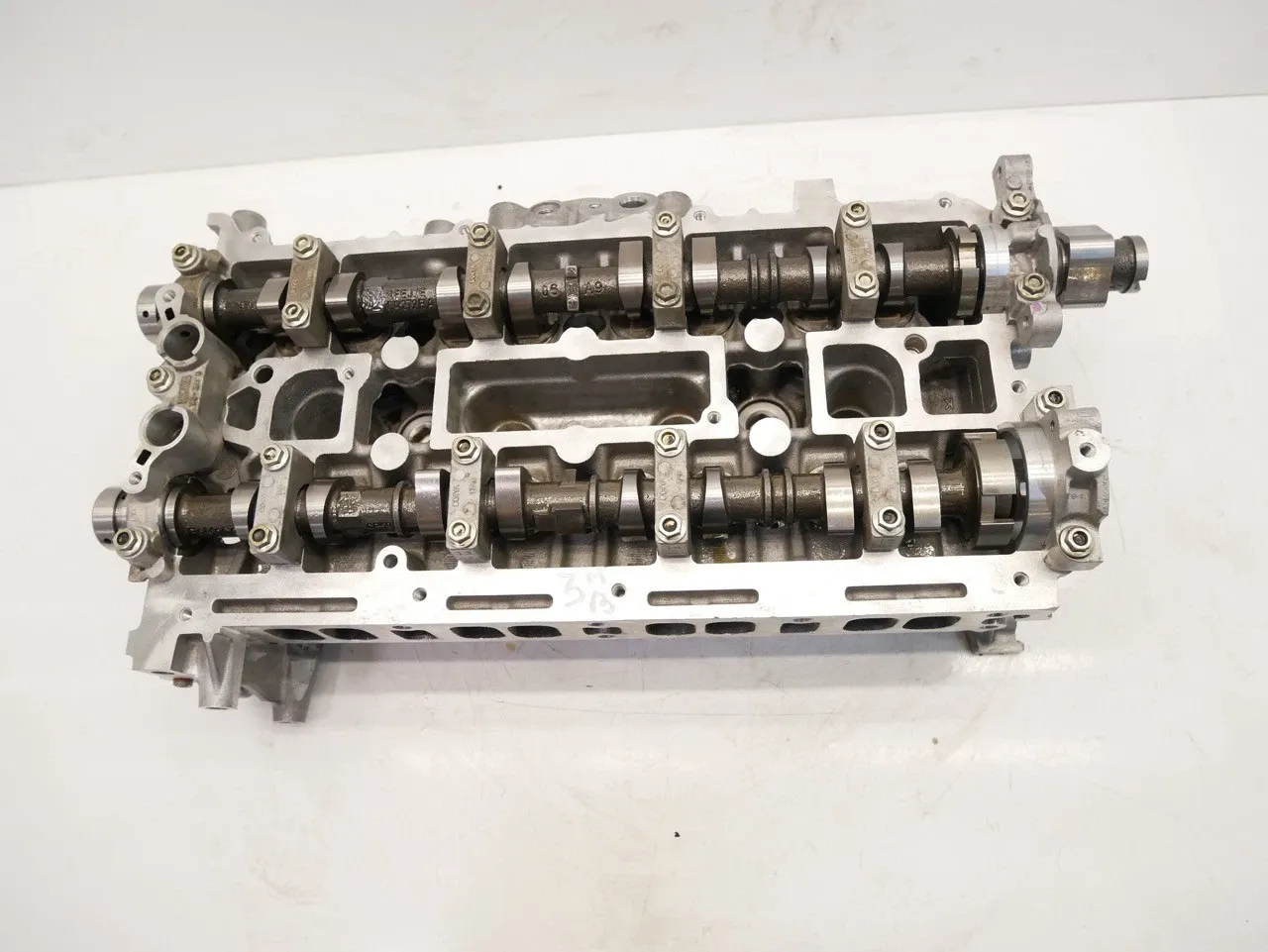 Ford Mustang Engine parts Cylinder head — FORD MUSTANG VI (2014-2023) — E...