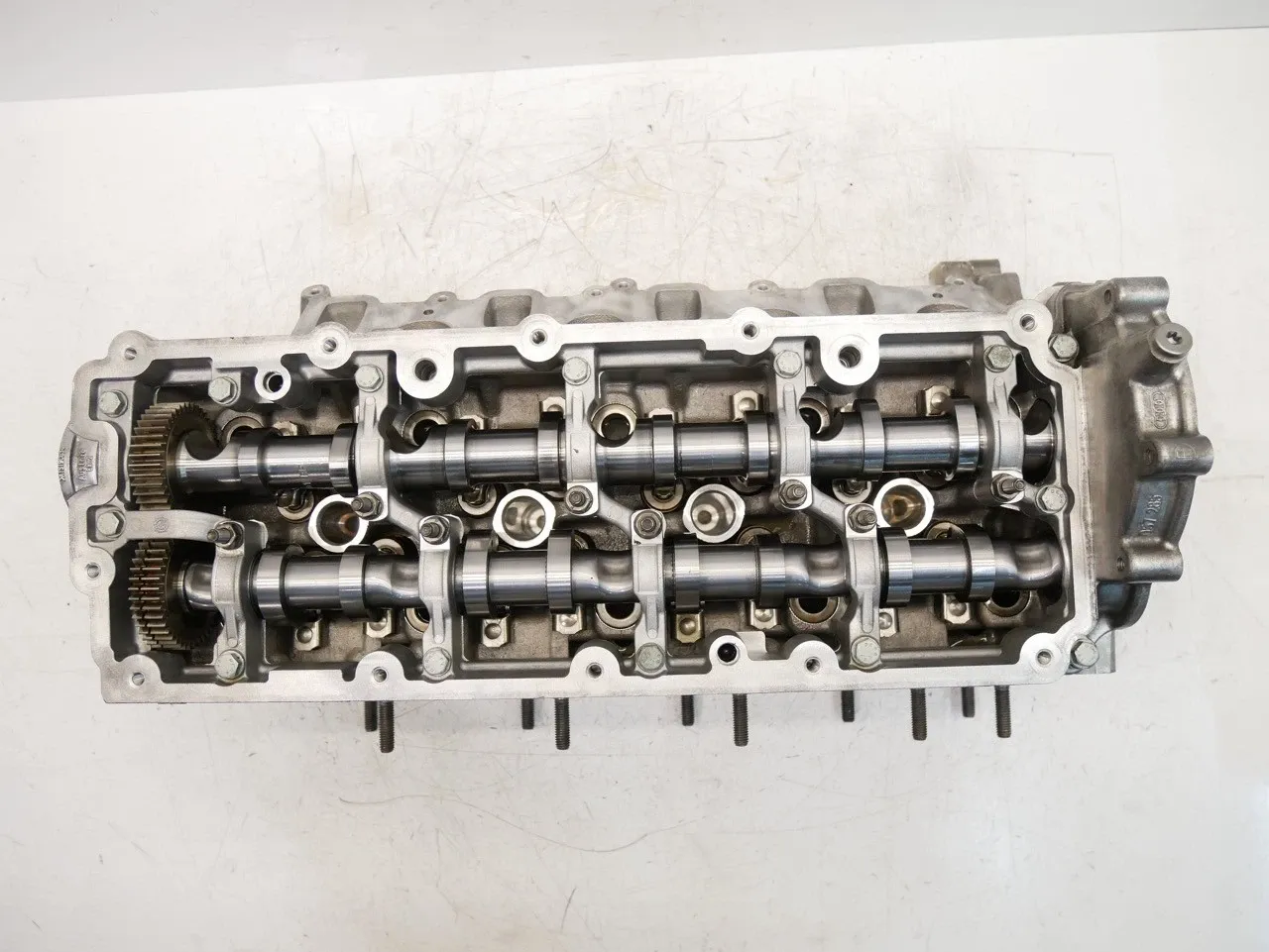 Audi A8 (D3) Engine parts Cylinder head — AUDI A8 D3 S8 (2005-2010) — 057...