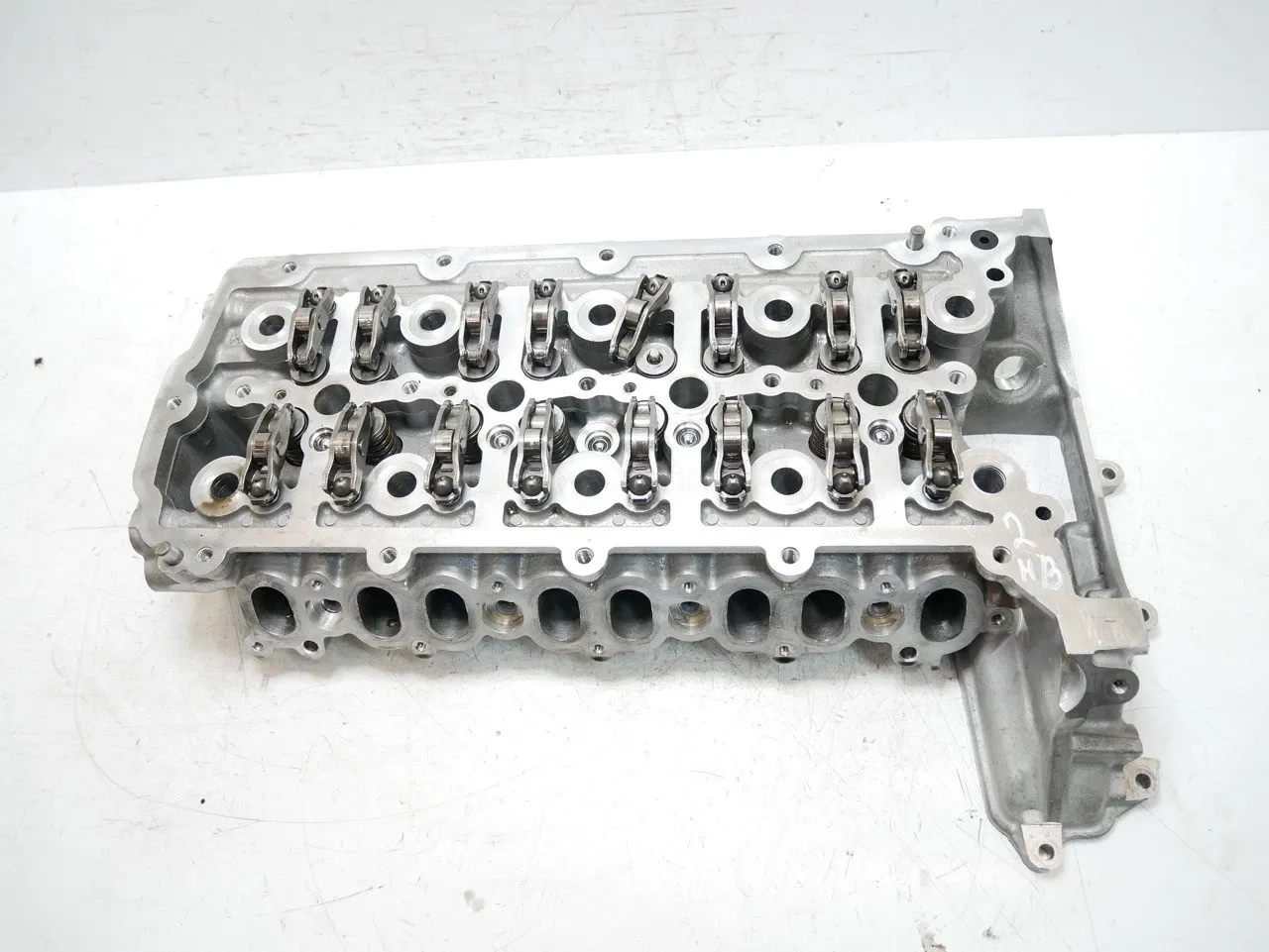 Land Rover Range Rover Velar Engine parts Cylinder head — LAND ROVER RANGE ROVER VELAR (L...