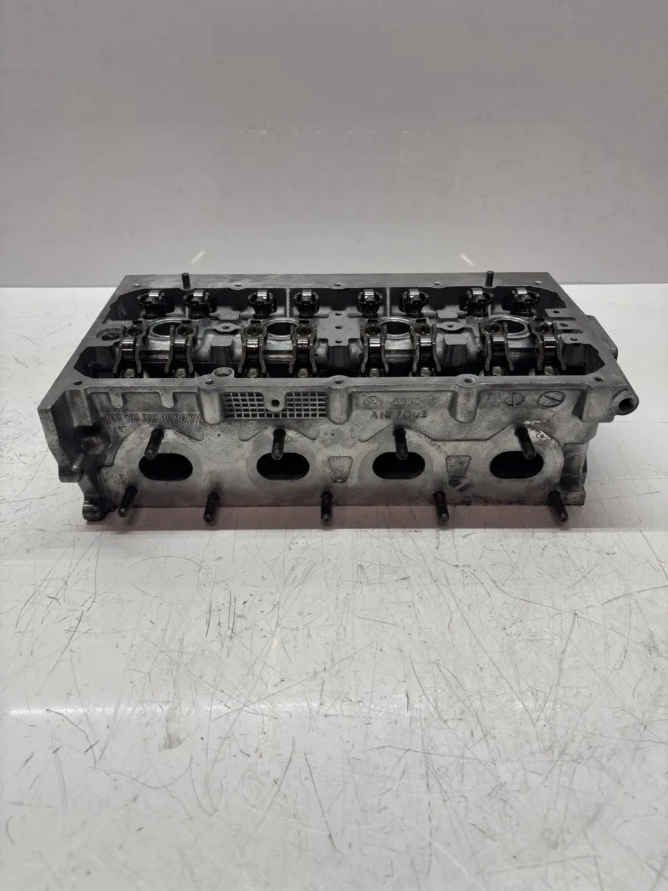 Audi A1 (8X) Engine parts Cylinder head — AUDI A1 (8X1, 8XA, 8XF, 8XK) (2...