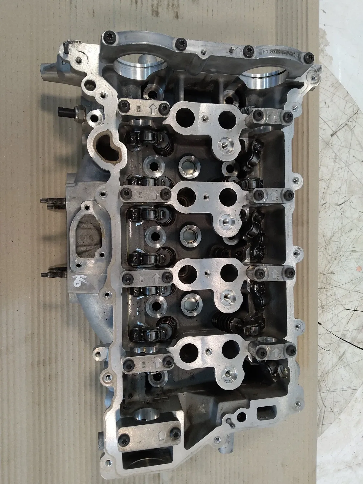 Jeep Wrangler (JK) Engine parts Cylinder head — JEEP WRANGLER III (JK) — 682616...