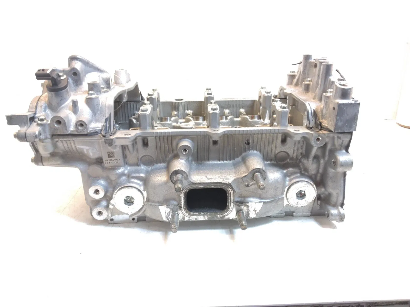 Nissan X-Trail Engine parts Cylinder head — NISSAN X-TRAIL III (T32) — 3523...