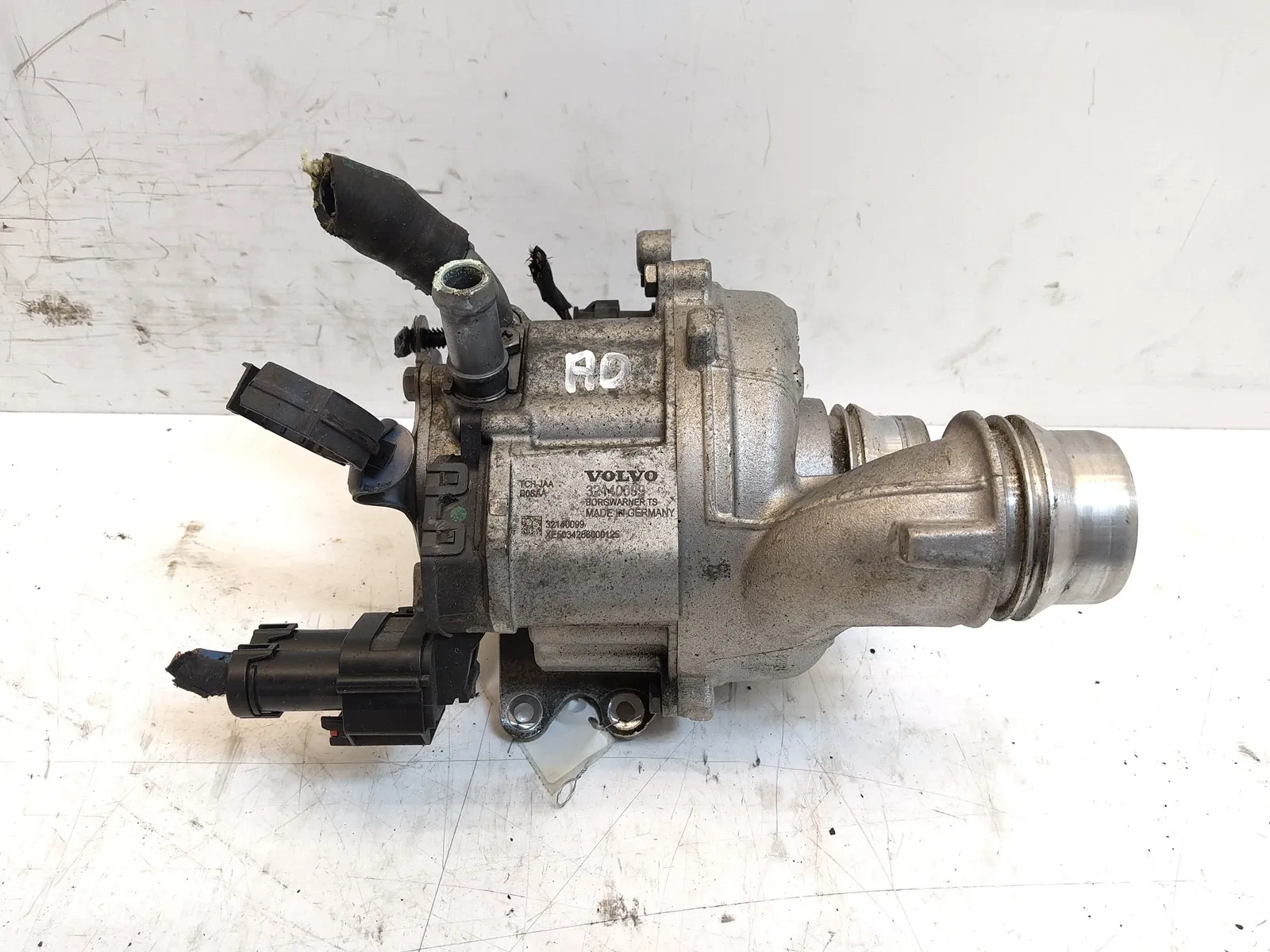 Volvo V60 Turbocharger Turbocharger — VOLVO V60 (2020-PRESENT) — 32140...